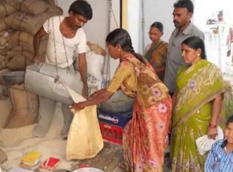 బోగస్‌ లబ్ధిదారులకు చెక్‌..!  రేషన్‌ సరుకులకు ఈ-కేవైసీ తప్పనిసరి.