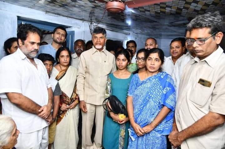 ఎమ్మెల్యే టికెట్ రేసులోకి మల్లెల కుటుంబం..!?